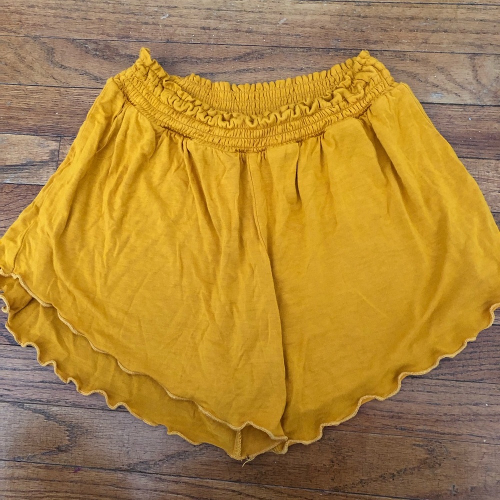 yellow shorts